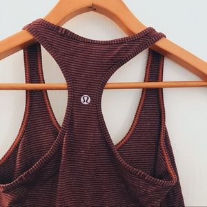 Beautiful lulu maroon tank!
